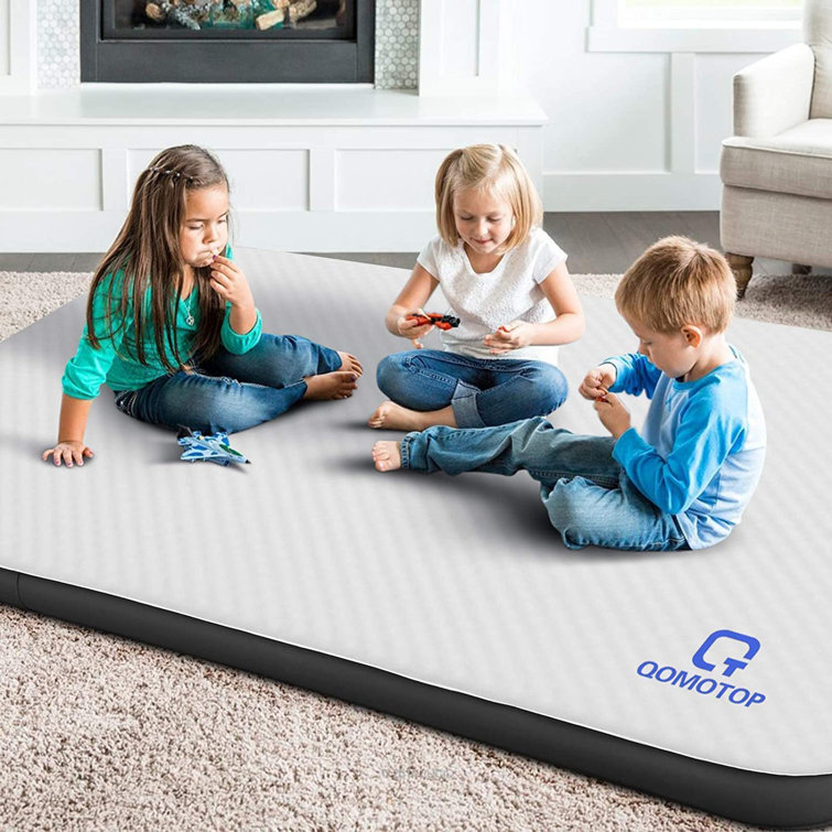 Roll up outlet foam mat